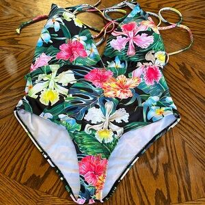 V-neck Floral One Piece Swim Suit Size M